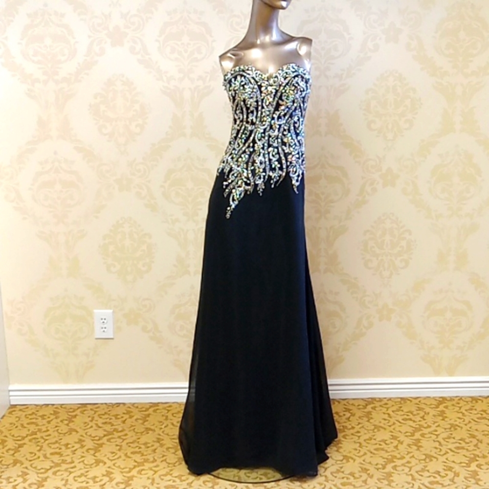 Tony Bowls size 4 prom dress